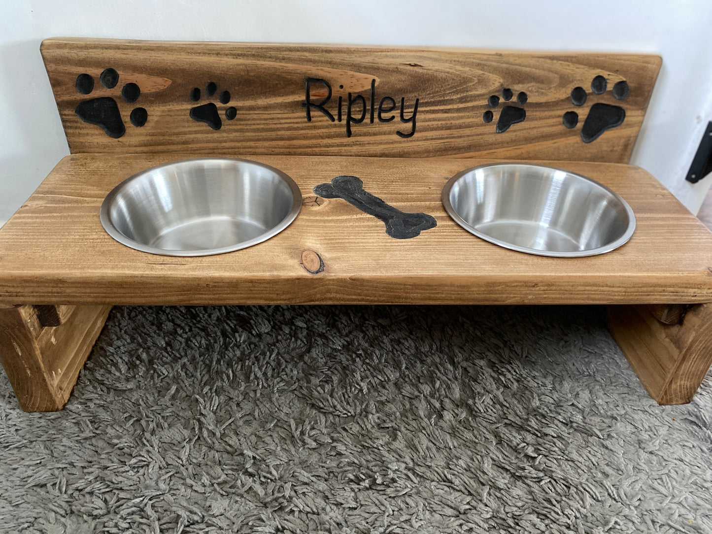 Dog/ Cat Feed and Water Station with Personalised Backsplash