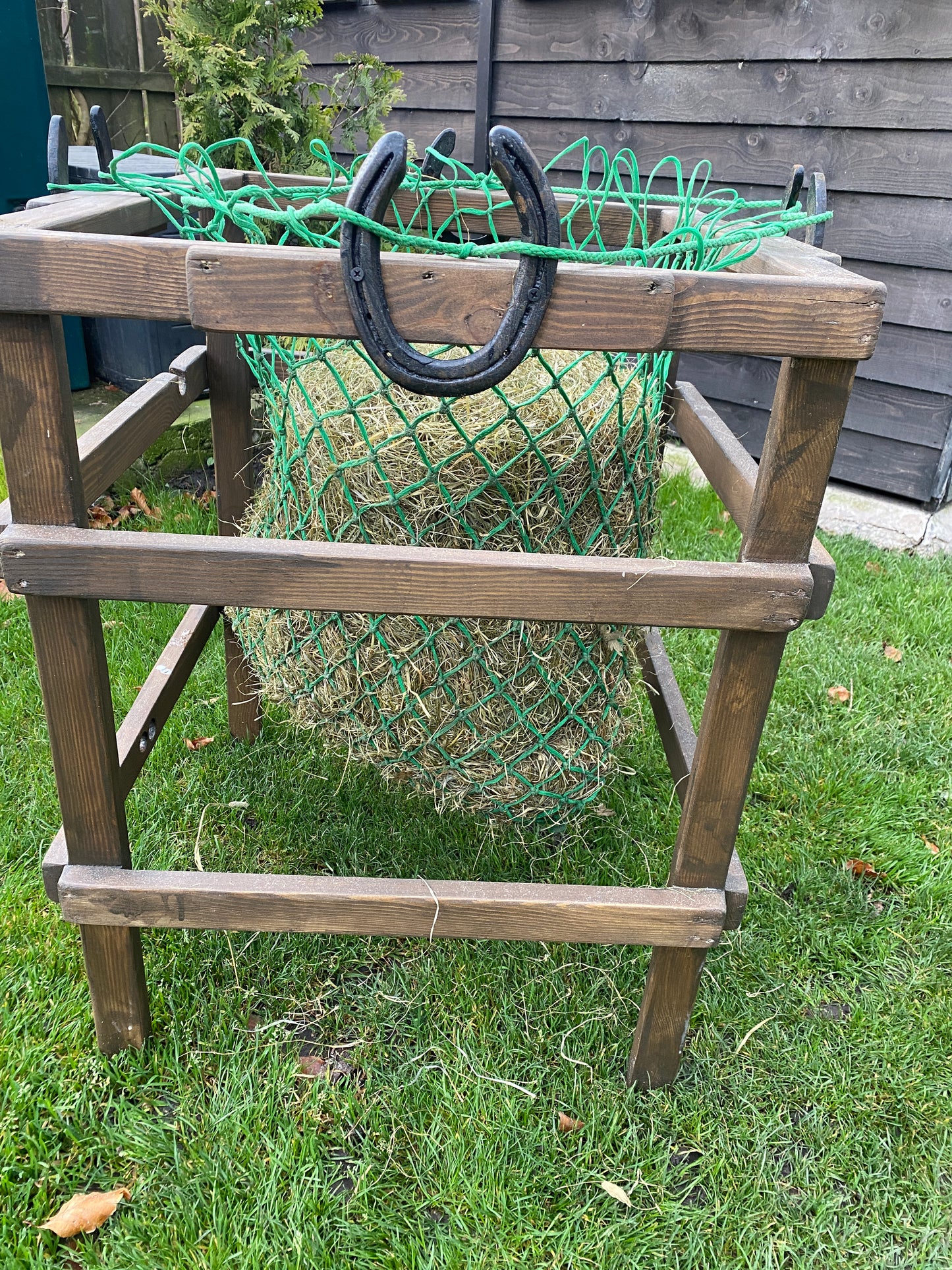 Haynet Filling Stand